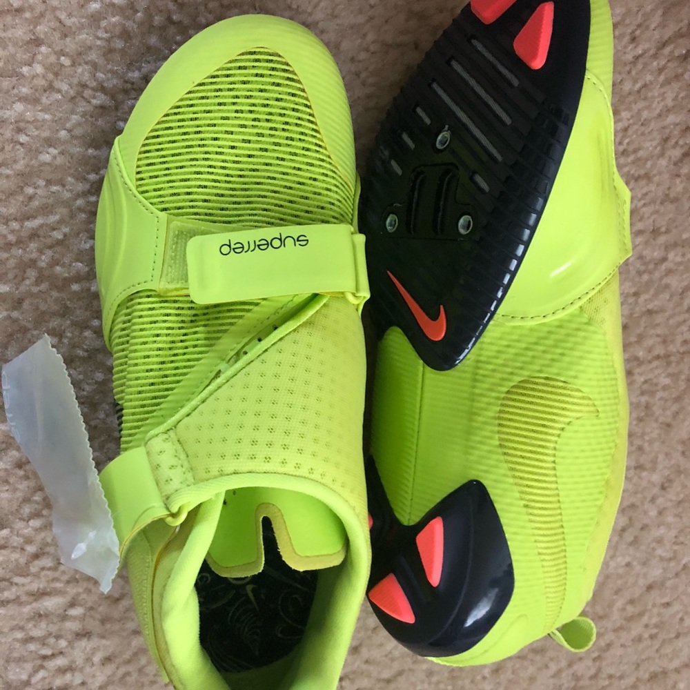 Nike women’s size 8 spin shoe